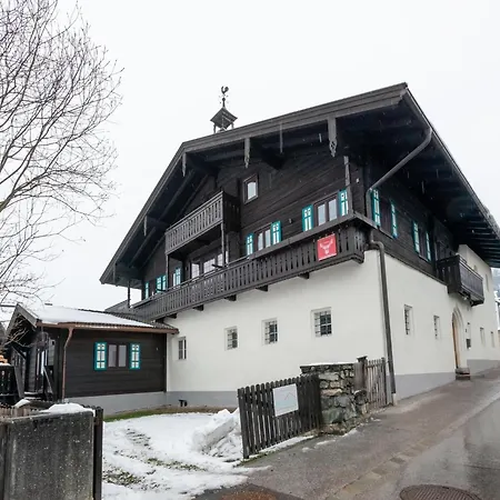 Traditional With Sauna In Dom wakacyjny