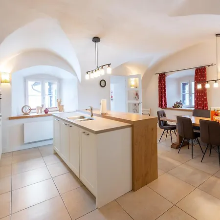 Traditional With Sauna In Niedernsill