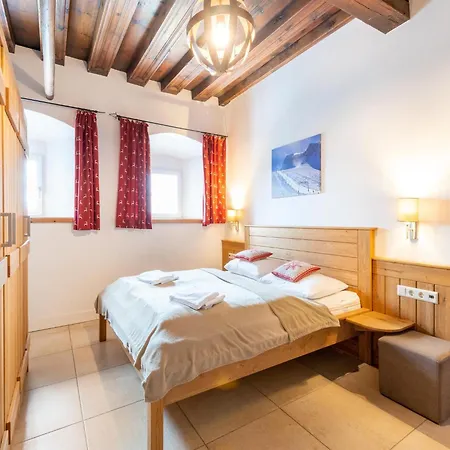 Traditional With Sauna In Dom wakacyjny